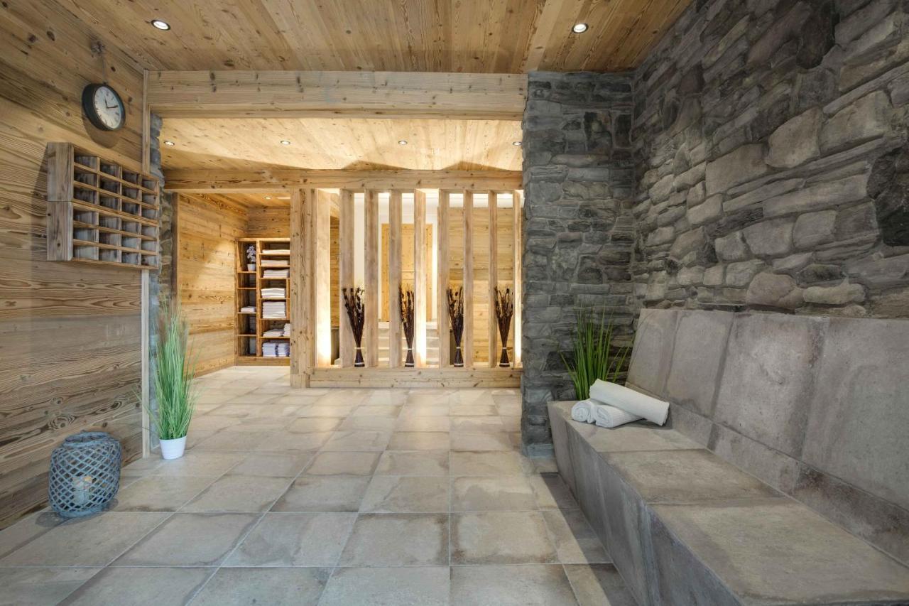 Hotel Burtschahof Bürserberg エクステリア 写真