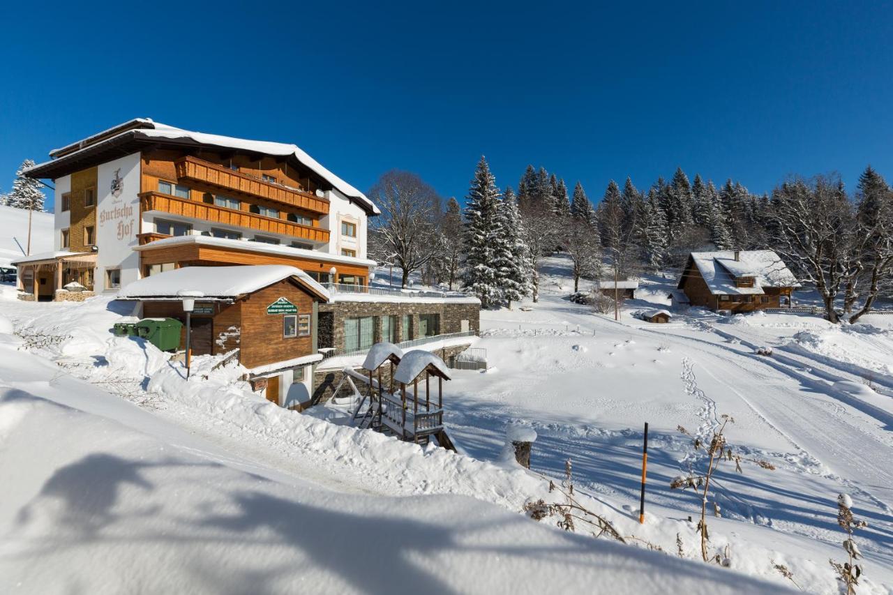 Hotel Burtschahof Bürserberg エクステリア 写真