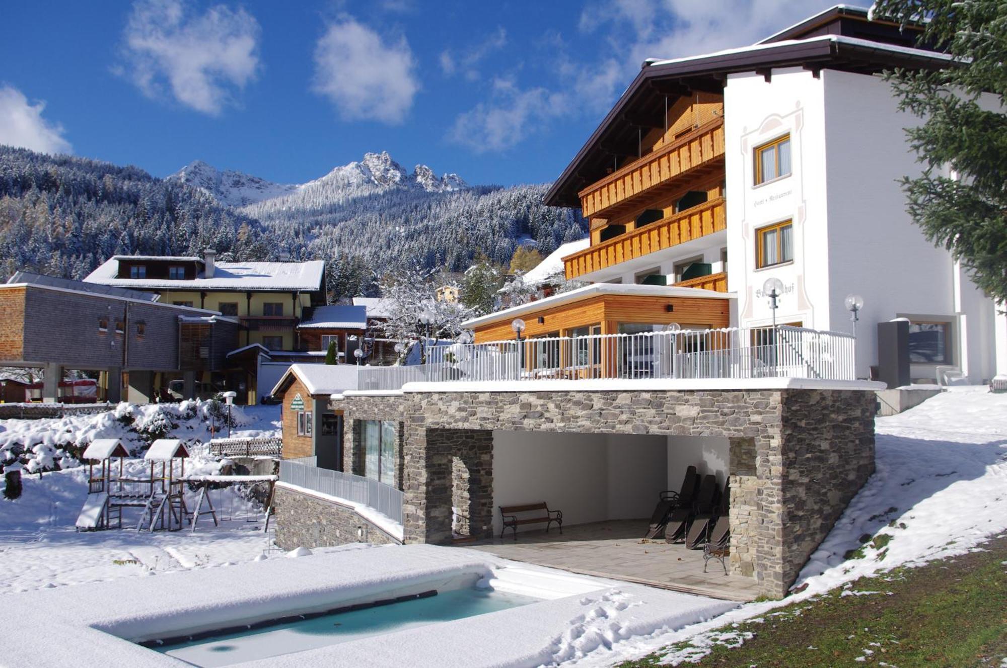 Hotel Burtschahof Bürserberg エクステリア 写真